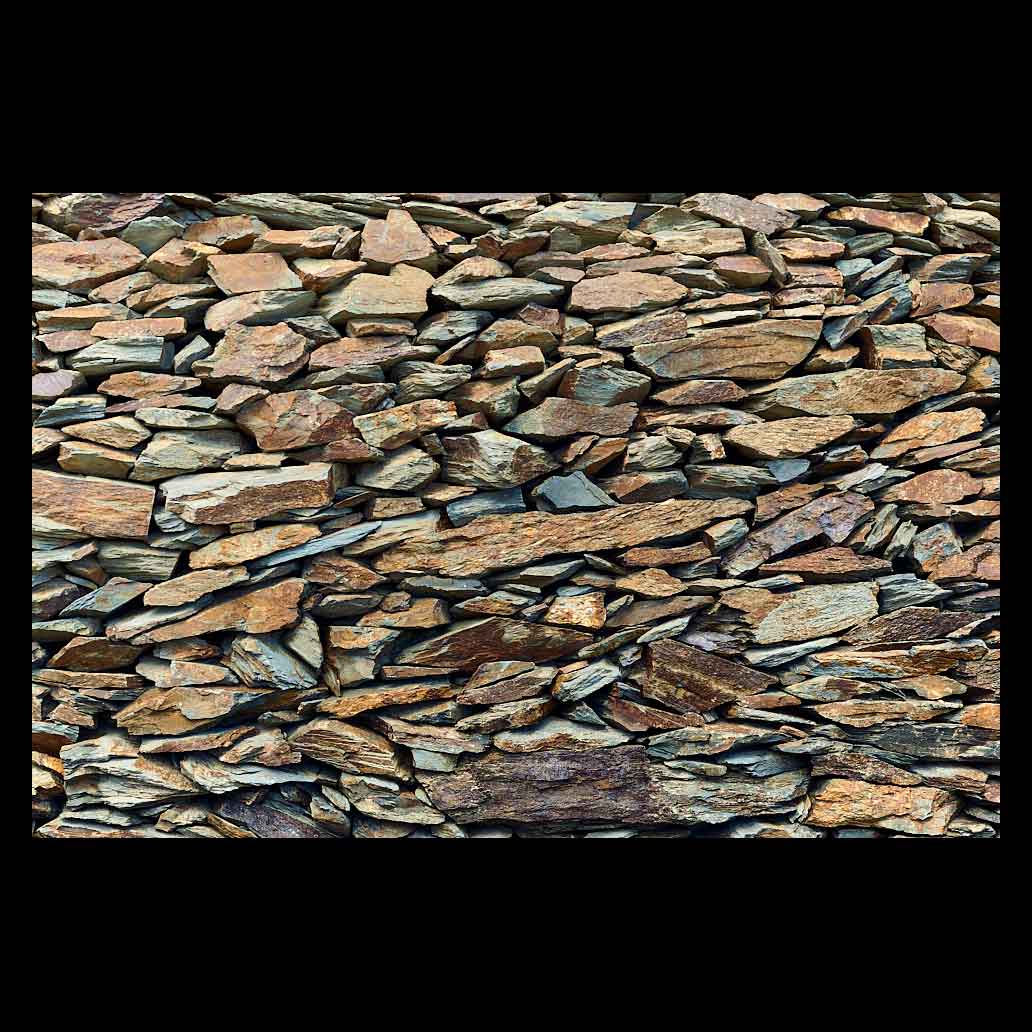 Muro de piedra típico de los pueblos de Guadalajara